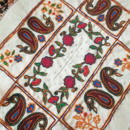 رومیزی گل دار